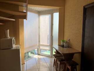 Гостевой дом АнНи Гаспра Четырехместный номер дуплекс улучшенный-8