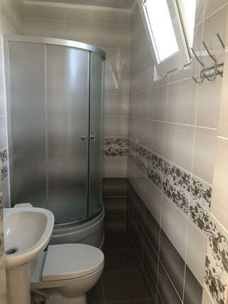 Гостевой дом АнНи Гаспра 2-местный номер стандарт с мини-кухней-15