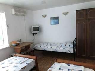 Гостевой дом АнНи Гаспра 3-местный номер стандарт-3