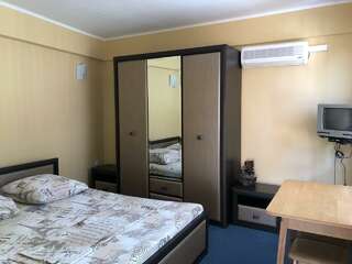 Гостевой дом АнНи Гаспра Четырехместный номер с балконом-19