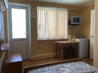 Гостевой дом АнНи Гаспра Номер стандарт с 1 двуспальной кроватью-4