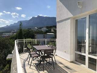 Гостевой дом АнНи Гаспра 3-комнатные апартаменты стандарт-6